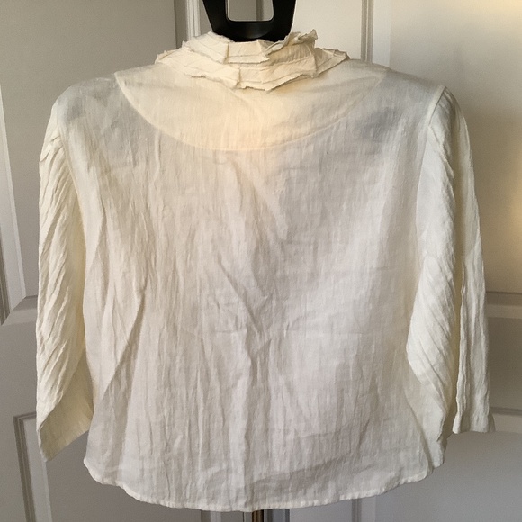 Stunning linen short jacket, European made never worn. One size fits most. - Picture 3 of 6